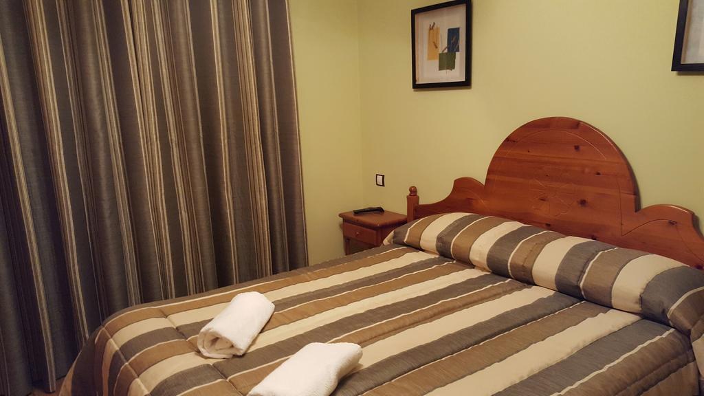 Hostal Maury El Barraco Екстериор снимка