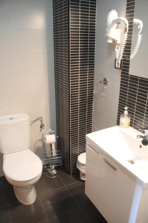 Hostal Maury El Barraco Екстериор снимка