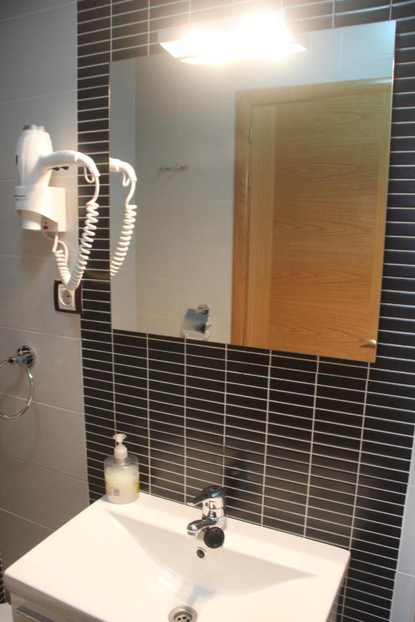 Hostal Maury El Barraco Екстериор снимка
